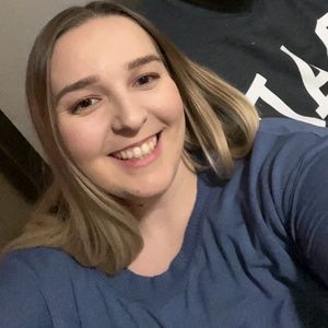 Meet your Posher, Courtney